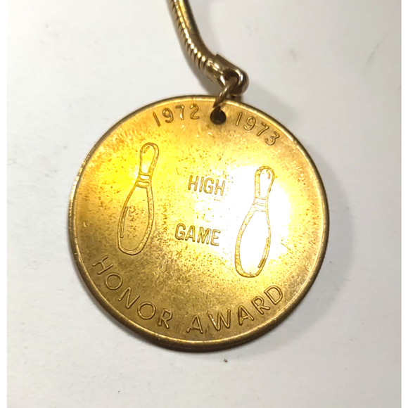 Indiana Bowling Proprietors Association Gold Tone Keychain 1972 - 1973 Honor... - Picture 3 of 4